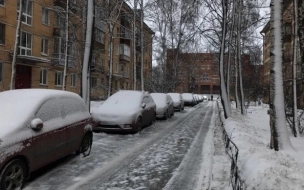 Преподаватель филологии из Петербурга отсудил у коммунальщиков 650 тыс. рублей за падение на тротуаре
