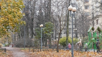 В сквере Товстоногова продолжается реставрация освещения