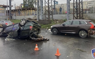 В ДТП на Витебском проспекте опрокинулась "легковушка"