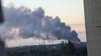 В Колпинском районе полыхал склад