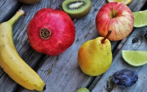 Диетологи рассказали о четырех необходимых весной фруктах