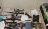 В Петербурге полиция при обыске изъяла крупную партию оружия и боеприпасов 