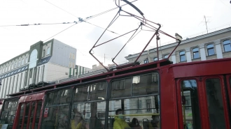 Движение ряда автобусов и троллейбусов приостанавливали в центре Петербурга