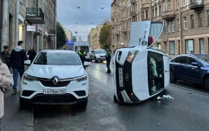 Такси-перевертыш собрало пробку на проспекте Стачек 