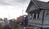 В Новгородской области грузовик врезался в жилой дом