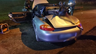 Водитель Porsche при съезде с КАД разбился насмерть