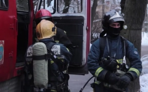 Более 50 спасателей тушили пожар в подвале на Пискаревском проспекте