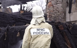 В Красносельском районе утром сгорел частный дом