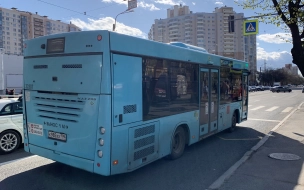 Девятиклассница сломала нос из-за падения в автобусе на проспекте Славы