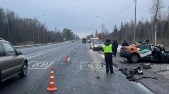 На 631-м километре автодороги "Россия" произошло смертельное ДТП с участием каршеринга и грузовика