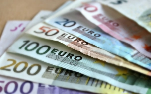 Петербуржцы стоят в очередях на обмен валюты