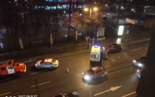 Женщина оказалась под колесами машины на Московском проспекте