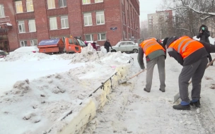 С улиц Петербурга за ночь убрали 2,6 тысяч кубометров снега
