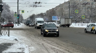 С 6 апреля закрывается  движение транспорта на перекрестке проспекта Просвещения и улицы Демьяна Бедного