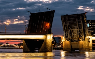 В ночь на 28 марта в Петербурге будут разведены 4 моста