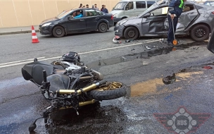 На Васильевском острове произошла серьёзная авария с мотоциклистом
