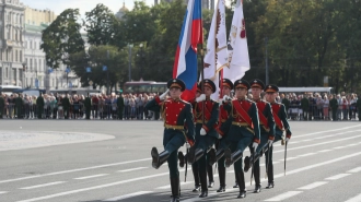 Губернатор поздравил петербуржцев с Днём российской гвардии