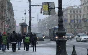 Контроль за уборкой снега усилен в Петербурге в преддверии Нового года