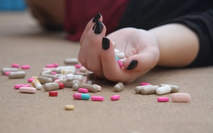 На Суздальском проспекте девочка отравилась антидепрессантами