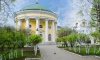 В Петербурге мужчину оштрафовали за видео с поцелуем на фоне храма