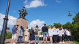 Туристы стали дольше гостить в Петербурге