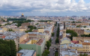 Погода в Петербурге будет прохладной и ветреной под влиянием циклона из Коми