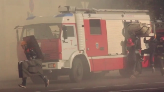 Пожарные спасли от огня административное здание Апраксина двора 