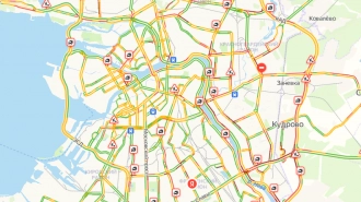Водители застряли в 8-балльных пробках в Петербурге утром 28 марта