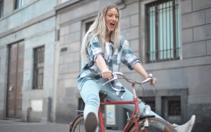 Стало известно, сколько петербуржцев хочет добираться до работы на велосипеде
