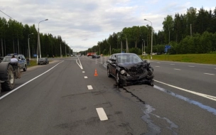 На трассе Р-23 "Псков" пассажир погиб, вылетев в окно после лобового столкновения 