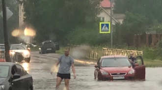 Сильный ливень накрыл Тихвин