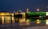 В честь Международного женского дня Дворцовый мост засветился разноцветными огнями