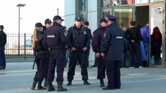 Петербургская прокуратура утвердила обвинение в отношении женщины, напавшей на полицейского