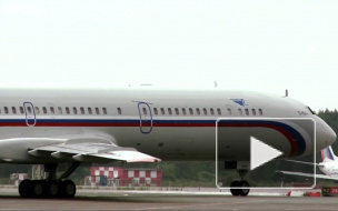 Экипаж АН-148 развернул самолет в Пулково из-за трещины в лобовом стекле