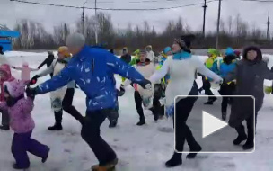 Возле ТК "Парнас" прошли масленичные гуляния