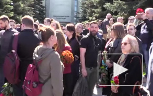 На Троекуровском кладбище началось прощание с Сергеем Доренко