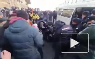 Десятки человек задержаны на акциях в поддержку Навального на Дальнем Востоке