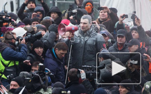 Ситуация на Украине: на Майдане празднуют победу, Крым выходит из состава страны