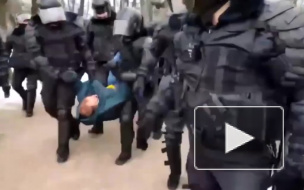 Задержанных на Сенатской площади митингующих отпустили