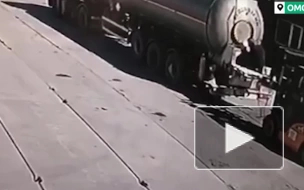 Момент гибели российского рабочего при взрыве газовоза попал на видео