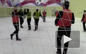 Видео: Павел Мамаев сыграл в Сизо в футбольный матч