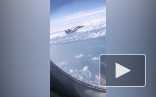 Пилот F-16 ВВС Польши вызвал недоумение у российских летчиков