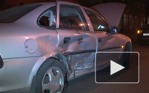 На Лиговском проспекте столкнулись "Опель" и маршрутка