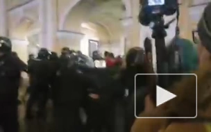 Петербургский омбудсмен получила 3 жалобы после протестной акции 24 февраля