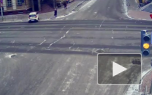 Самостоятельное авто: В Рязани у девушки сбежала машина и покаталась по городу, соблюдая ПДД