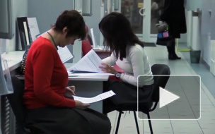 Курс доллара и евро упал почти на 2 рубля. Белоруссия выставляет России счета в долларах 