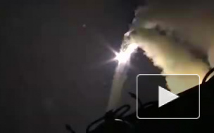 Минобороны РФ показало на видео, как корабли ВМФ громят позиции ИГИЛ