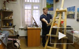 "У меня просто лишних пальцев нет": история петербургского художника Ивана Галаничева, родившегося без кистей рук