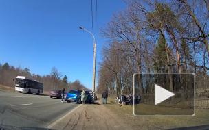 После ДТП на Петербургском шоссе, в котором зажало пешехода, возбудили уголовное дело