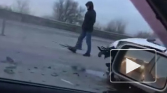 ДТП: в Ростовской области у легковушки взорвалось колесов